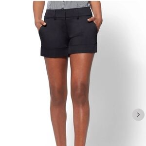 NWT NY&CO 4 Inch Black 7th Avenue Signature Fit Short